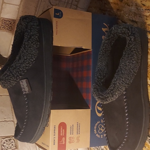 NEW-Dearfoams FEELS LIKE HOME Indoor/Outdoor Slippers.  SIZE: L (11-12) - Picture 4 of 6